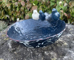 22nice4me Garden Statues ceramic bird feeder bowl in deep blue with decorative birds perched on the textured rim