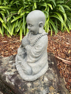 22nice4me Garden Statues blessing happy Buddha figurine in grey GRC concrete with an antique hand-painted finish