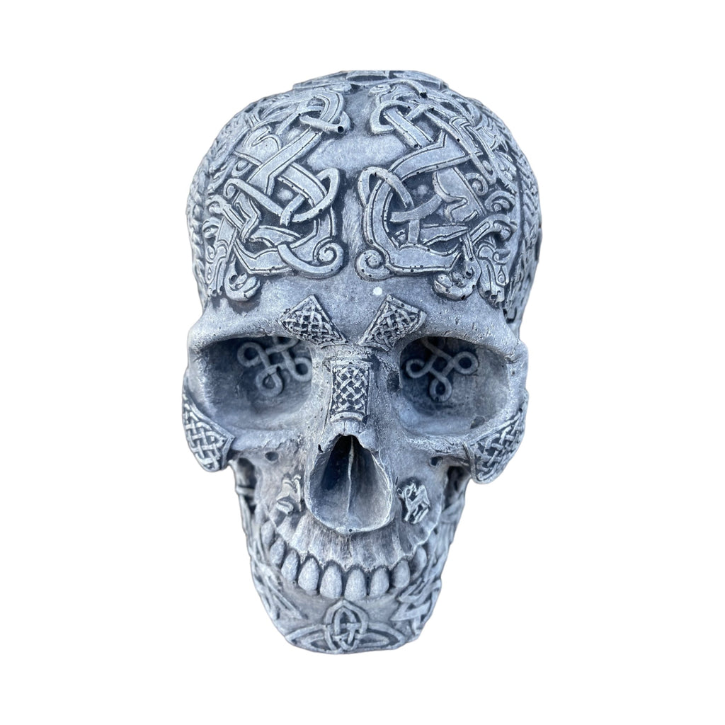 22nice4me Garden Statues concrete skull ornament with intricate Celtic knotwork carvings in a grey stone finish.