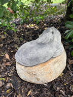 22nice4me Garden Statues concrete angel dog memorial ornament with detailed wings resting on a natural stone base