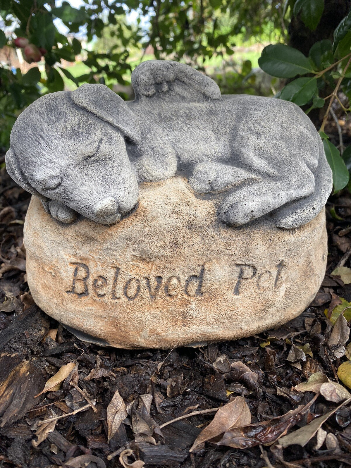 22nice4me Garden Statues concrete memorial ornament featuring a sleeping angel dog with wings on a Beloved Pet stone