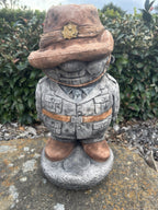 22nice4me Garden Statues concrete ANZAC soldier ornament with slouch hat and hand-finished brown and gold accents