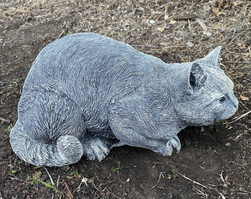 22nice4me Garden Statues grey concrete crouching cat memorial ornament with a realistic hand-painted matte finish