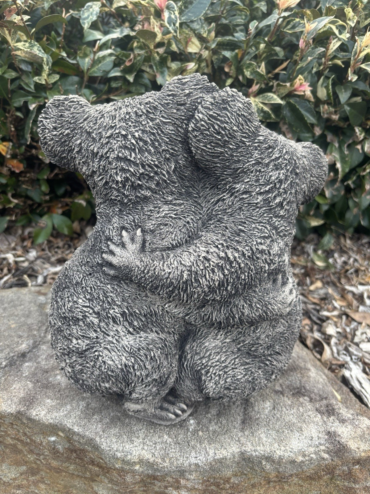 22nice4me Garden Statues grey concrete koala cuddling garden ornament with detailed fur texture in a garden setting
