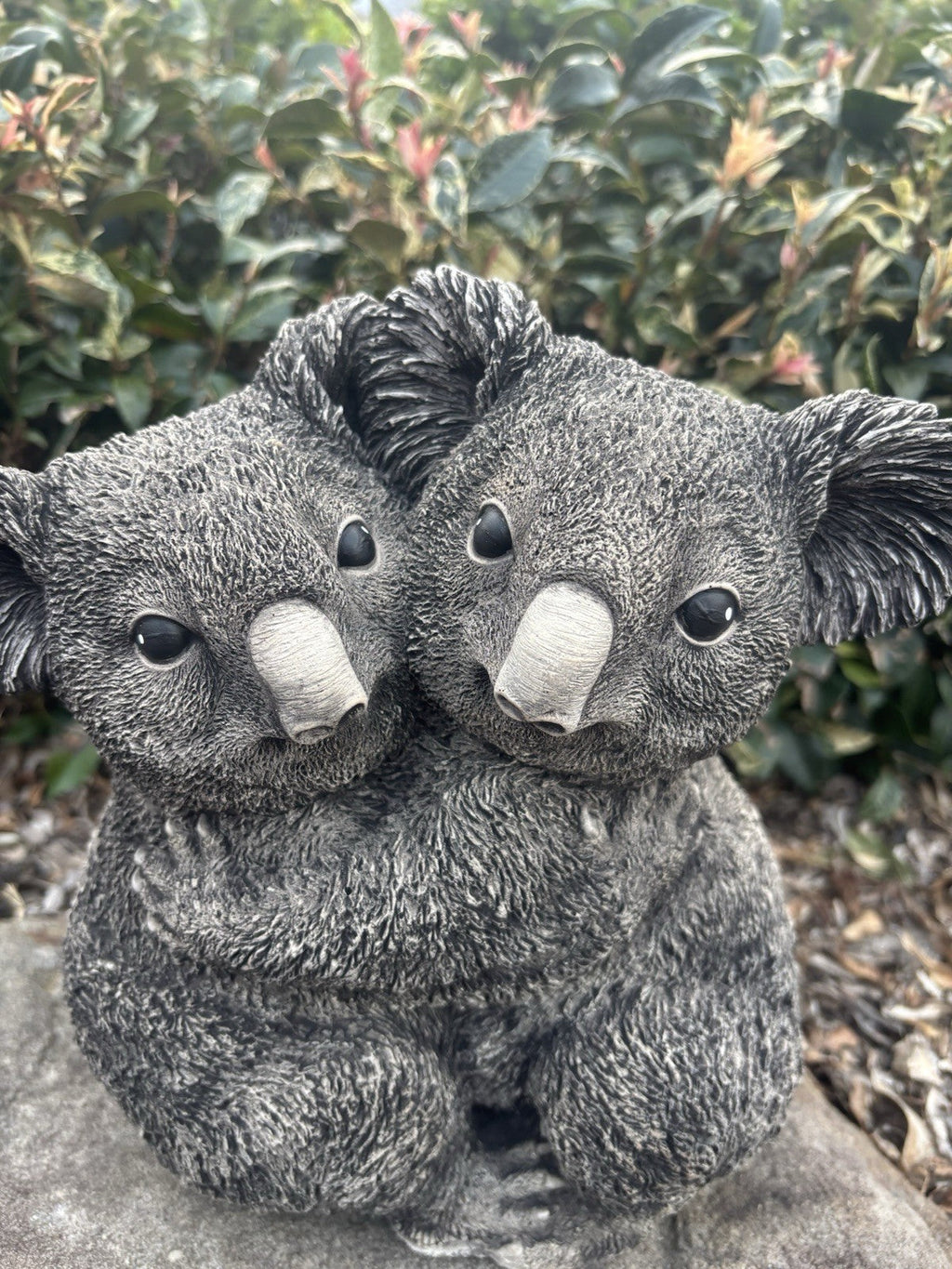 22nice4me Garden Statues grey concrete koala pair statue with detailed fur texture in a garden setting