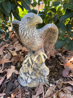 22nice4me Garden Statues hand-painted concrete eagle bird ornament with an antique finish perched on a rock