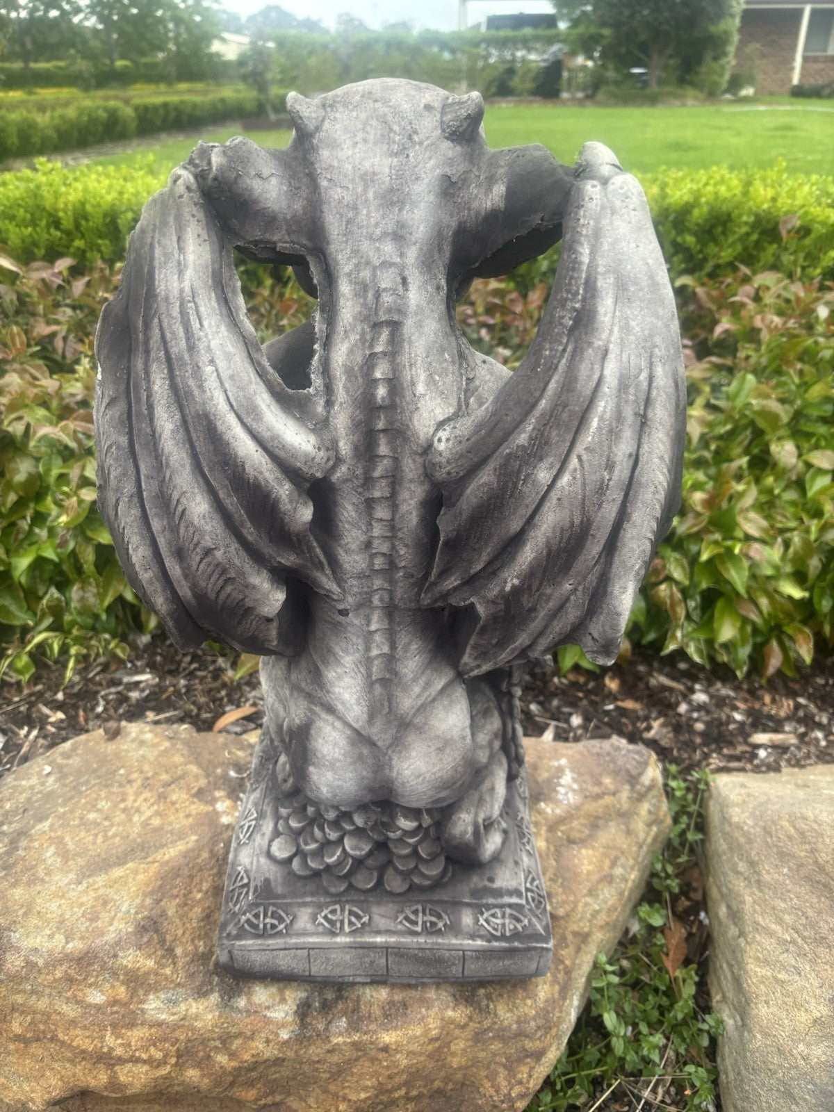 22nice4me Garden Statues concrete gargoyle statue with detailed wings and textured finish in a garden setting