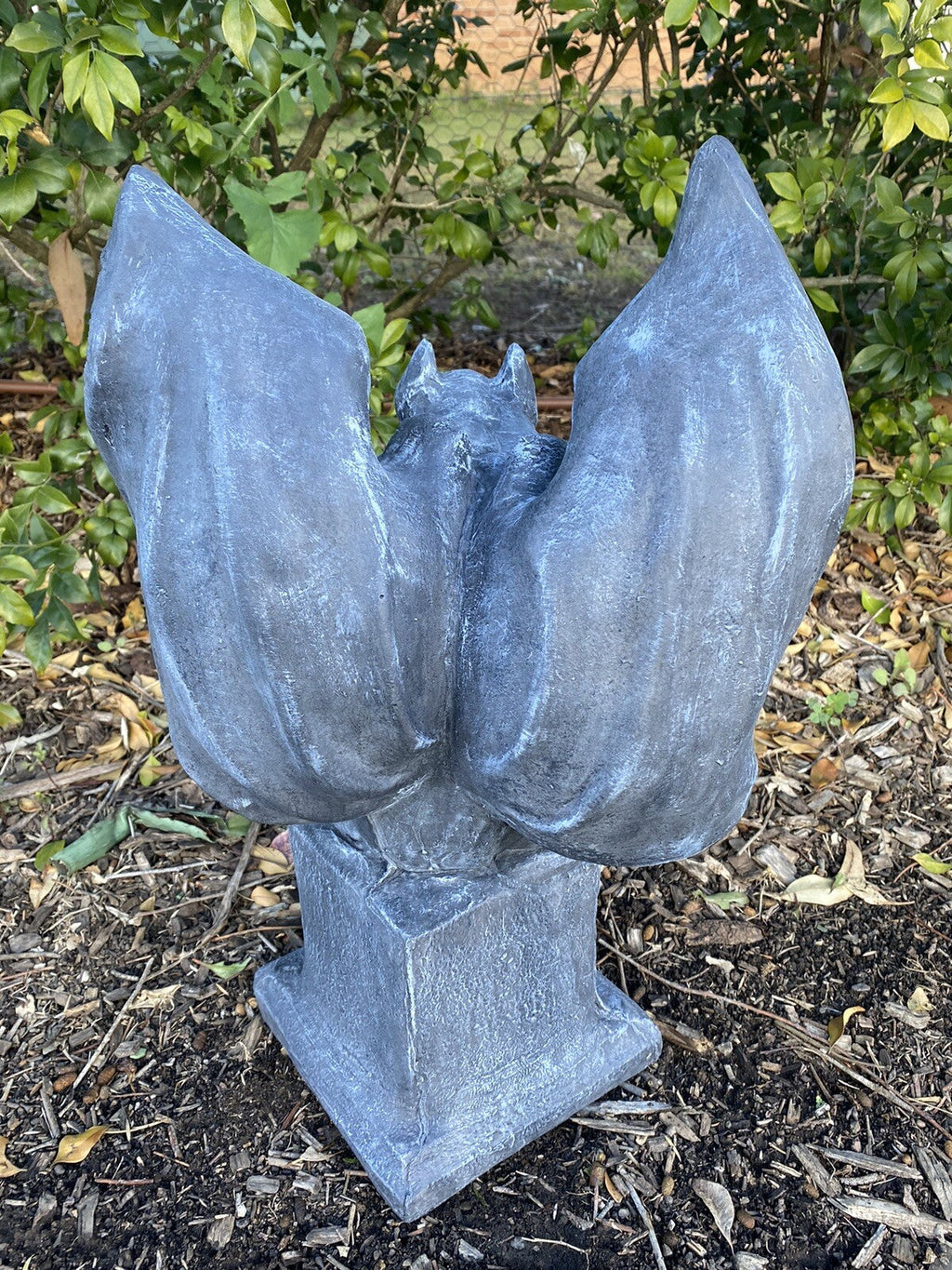 22nice4me Garden Statues grey concrete gargoyle figurine on a pedestal for outdoor garden decor