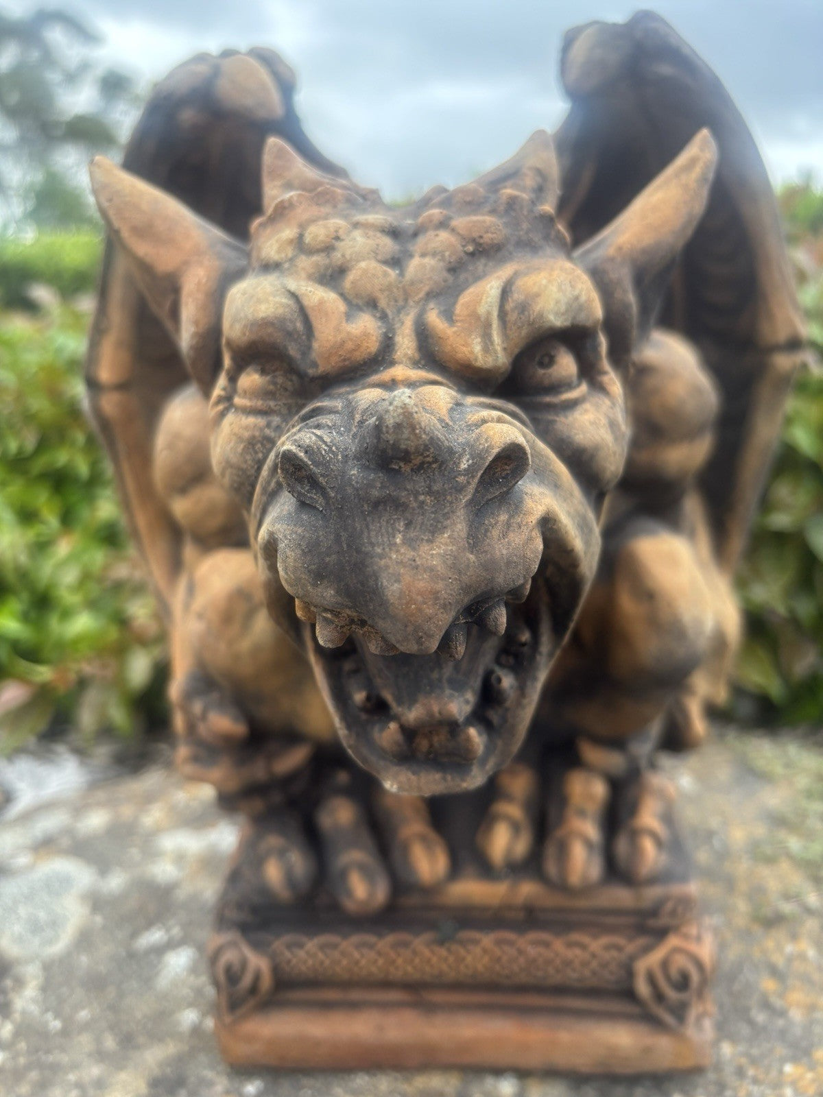 22nice4me Garden Statues concrete gargoyle with rust finish, detailed wings, horns, and fierce open-mouthed expression