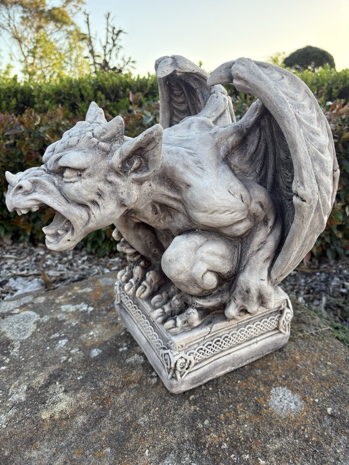 22nice4me Garden Statues concrete gargoyle statue with detailed wings and horns on a decorative base in a garden