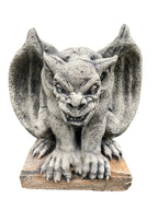 22nice4me Garden Statues grey concrete gargoyle with an antique rustic finish and detailed medieval design