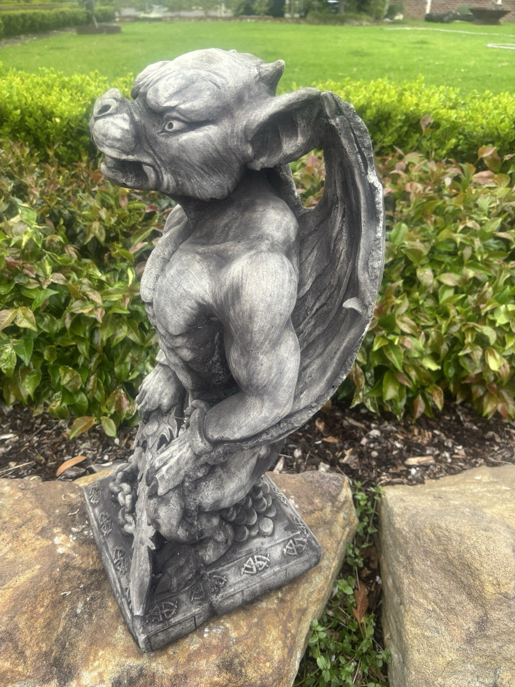 22nice4me Garden Statues concrete gargoyle statue with sword, featuring detailed gothic design for outdoor decor.