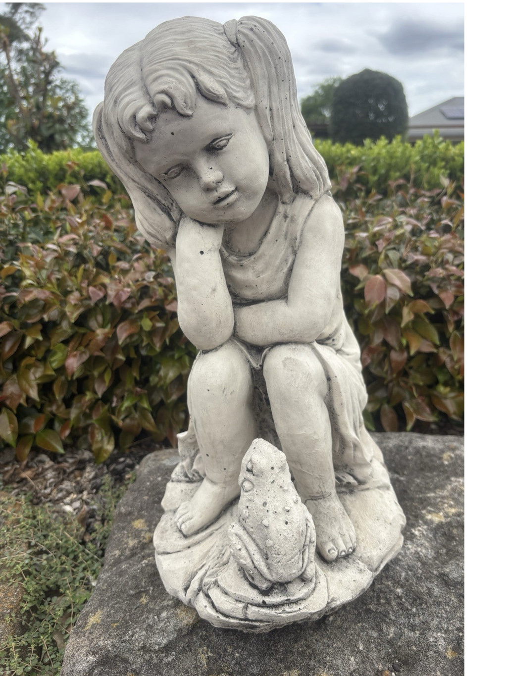 22nice4me Garden Statues concrete girl with frog ornament featuring a weathered grey stone finish in a garden setting