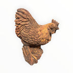 22nice4me Garden Statues concrete hen ornament with a rustic rust finish and detailed feather texture on a stump base
