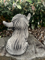 22nice4me Garden Statues concrete Highland cow statue showing detailed shaggy coat texture from a rear view