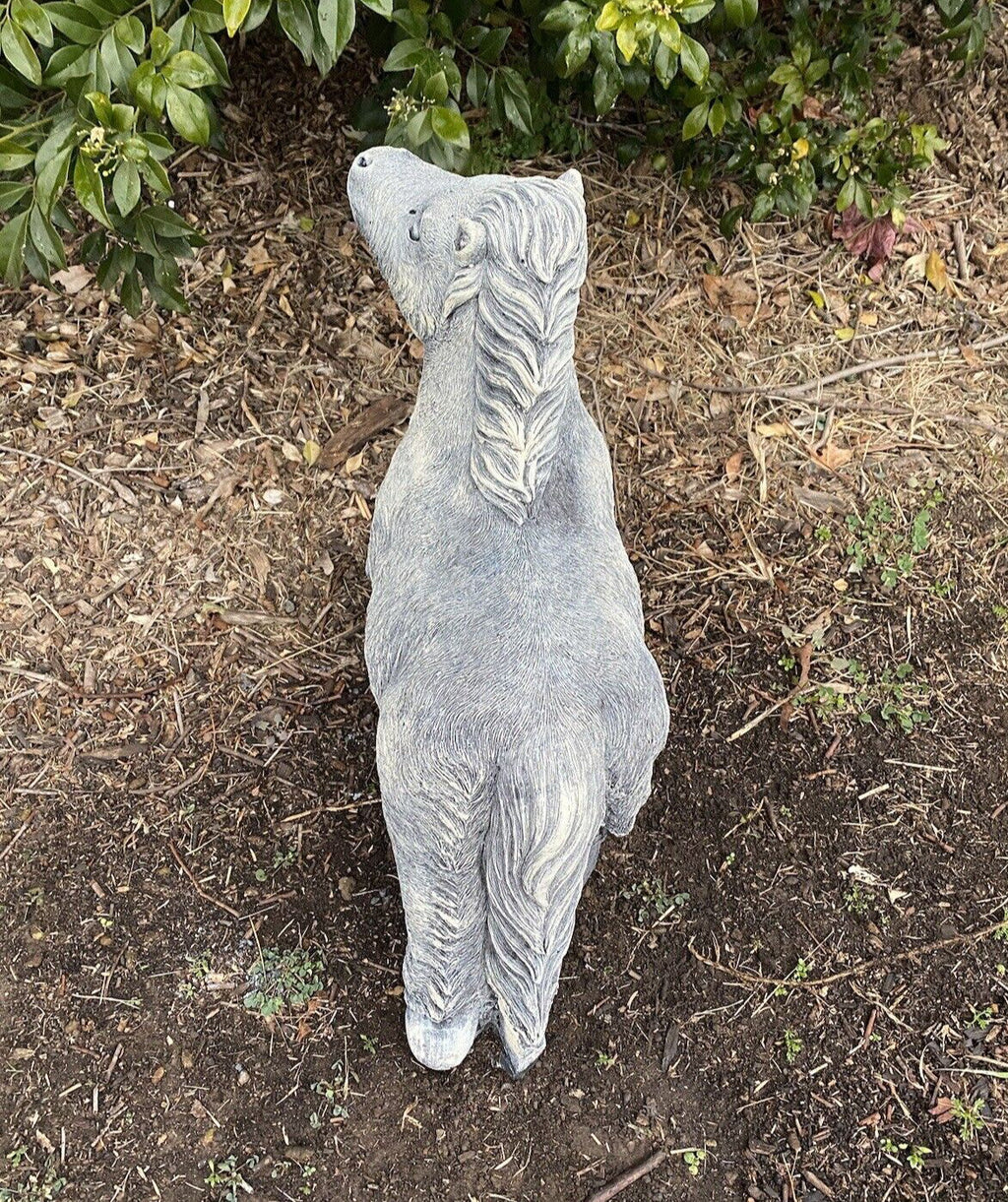 22nice4me Garden Statues concrete horse garden ornament with a grey hand-painted matt finish, viewed from above.