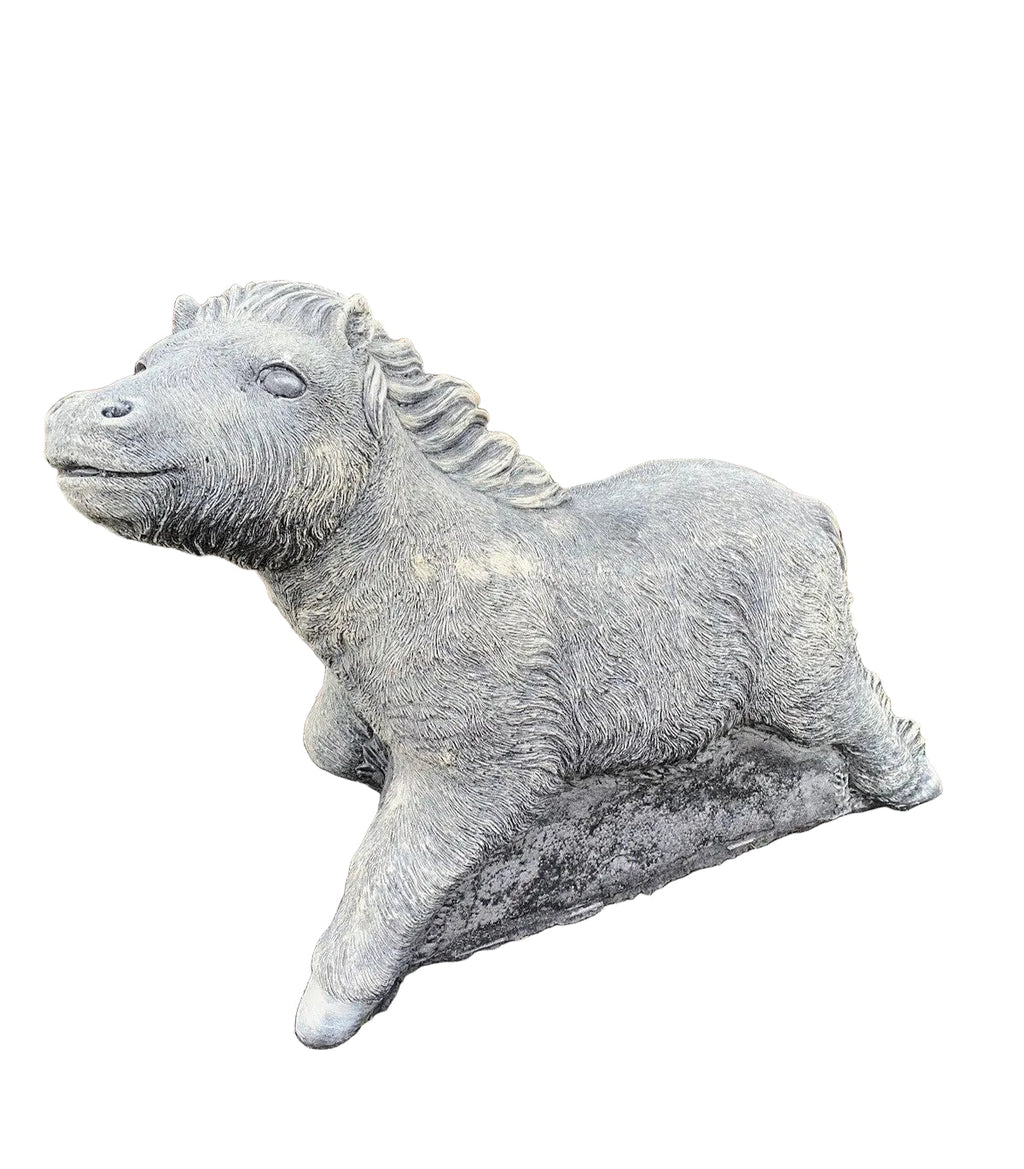 22nice4me Garden Statues concrete horse statue with a grey matt finish, handcrafted for outdoor garden decor.