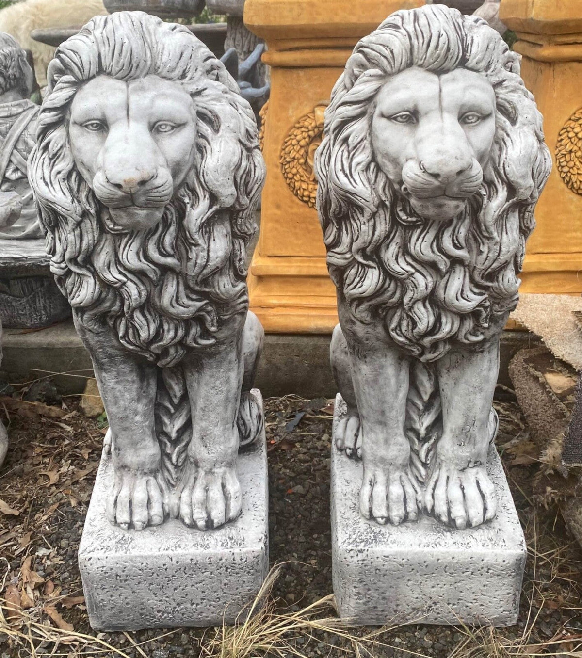 Pair of 22nice4me Garden Statues concrete guardian lions with hand-painted details for outdoor garden decor