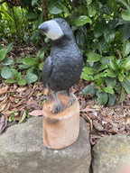 22nice4me Garden Statues hand-painted concrete magpie bird ornament perched on a stump for outdoor garden decor