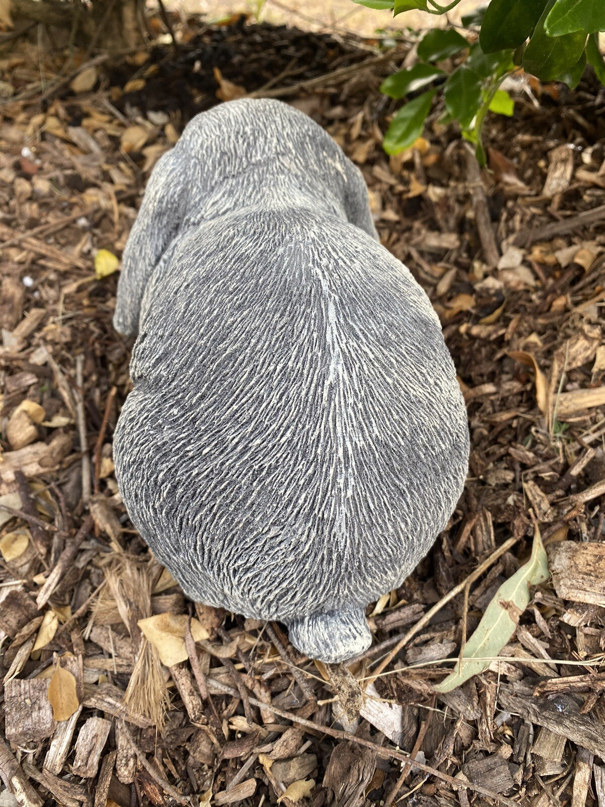 22nice4me Garden Statues mini lop rabbit concrete ornament with textured grey fur finish in a garden setting