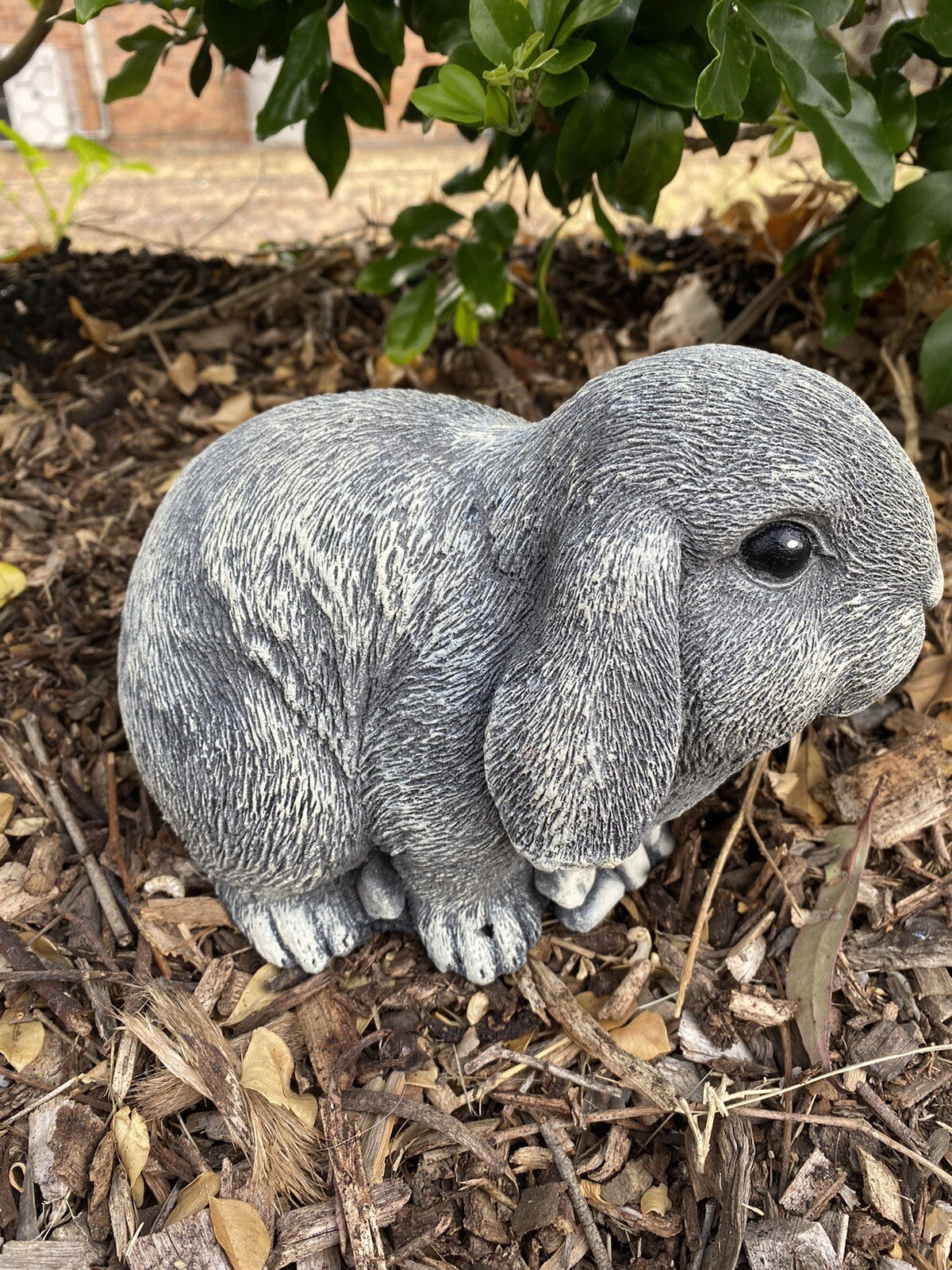 22nice4me Garden Statues hand-painted concrete mini lop rabbit ornament in a grey textured finish for garden decor