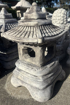 22nice4me Garden Statues concrete pagoda lantern with a tiered roof and weathered grey finish for outdoor decor