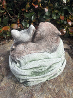 22nice4me Garden Statues concrete sleeping cat and dog ornament with detailed fur texture in grey, brown, and green