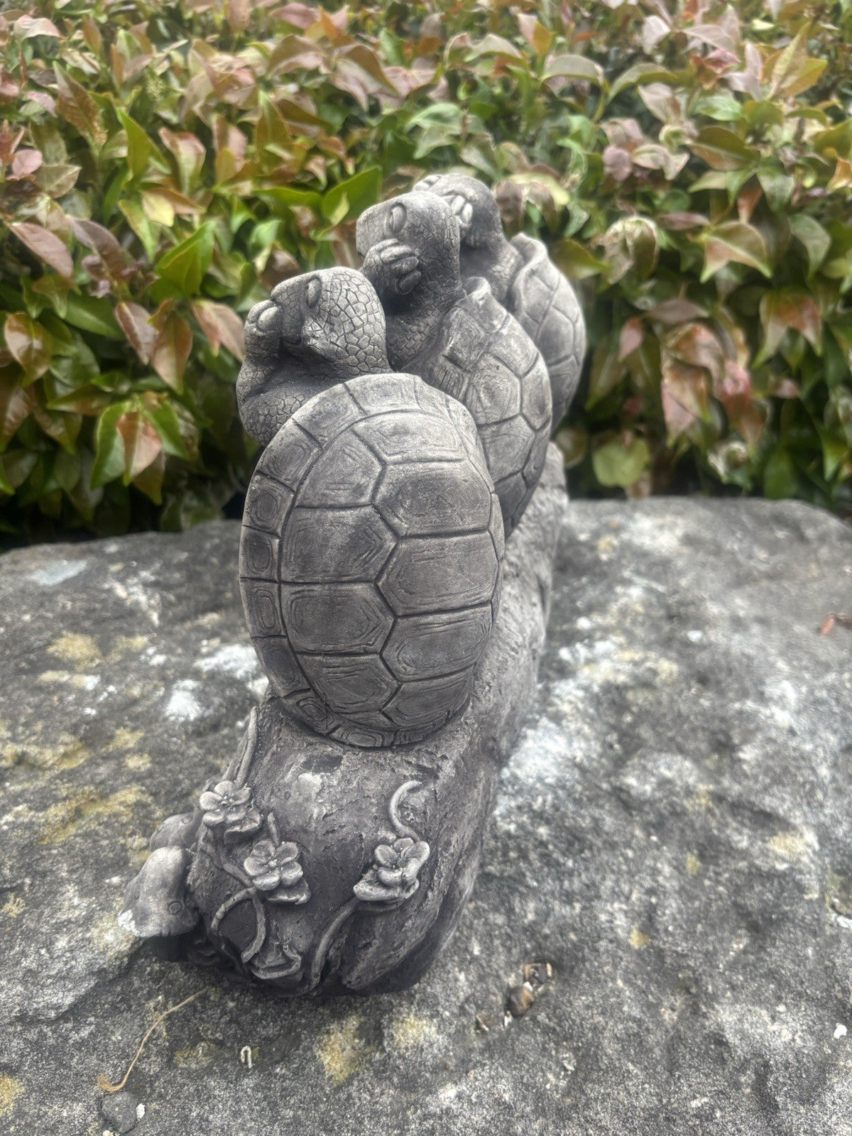 22nice4me Garden Statues concrete three wise turtles ornament with grey stone finish and detailed shell textures