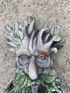 22nice4me Garden Statues concrete tree face wall hanging with hand-painted green leaves and weathered wood texture