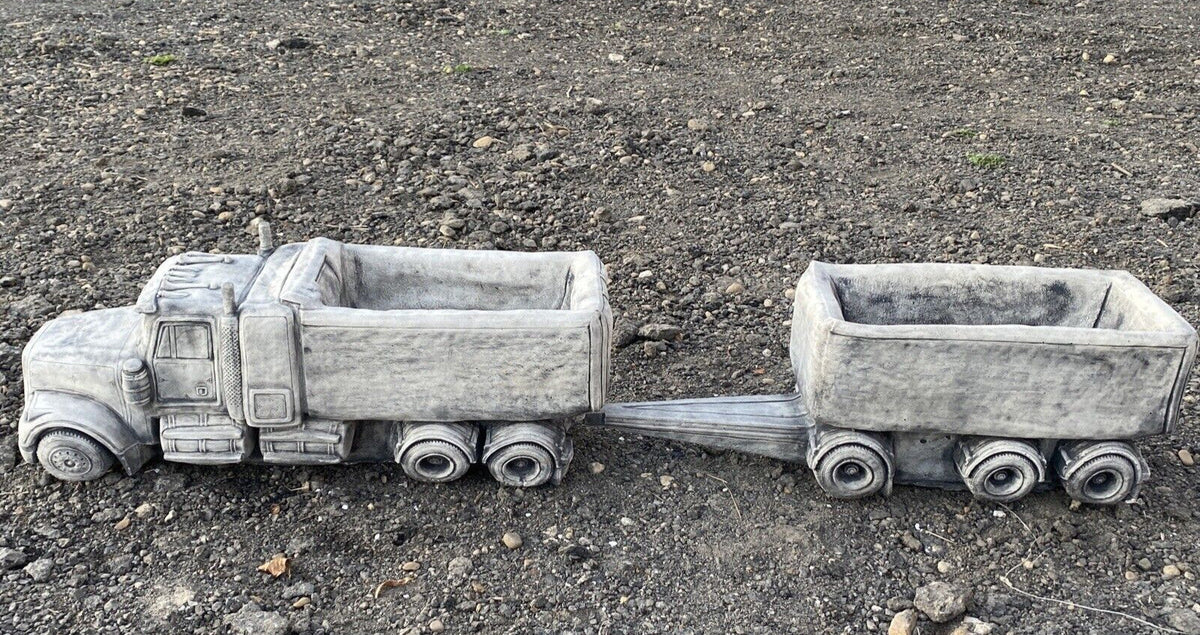 22nice4me Garden Statues concrete truck and dog ornament with a hand-painted grey matt finish for outdoor decor