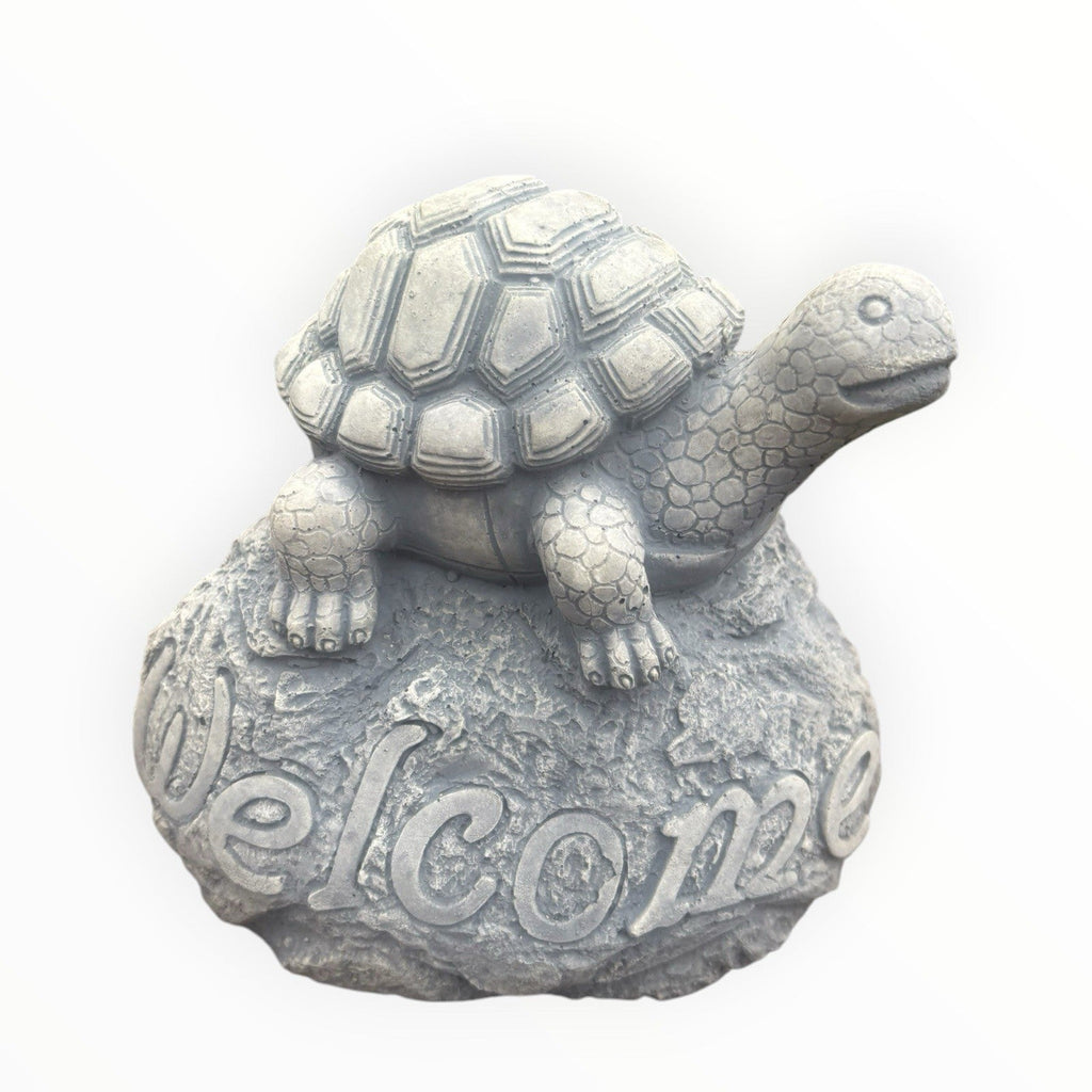 22nice4me Garden Statues concrete turtle ornament with a textured shell and Welcome sign on a rock-style base