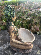 22nice4me Garden Statues resin Gaia goddess ornament with green leaf foliage and a rustic bowl for garden decor
