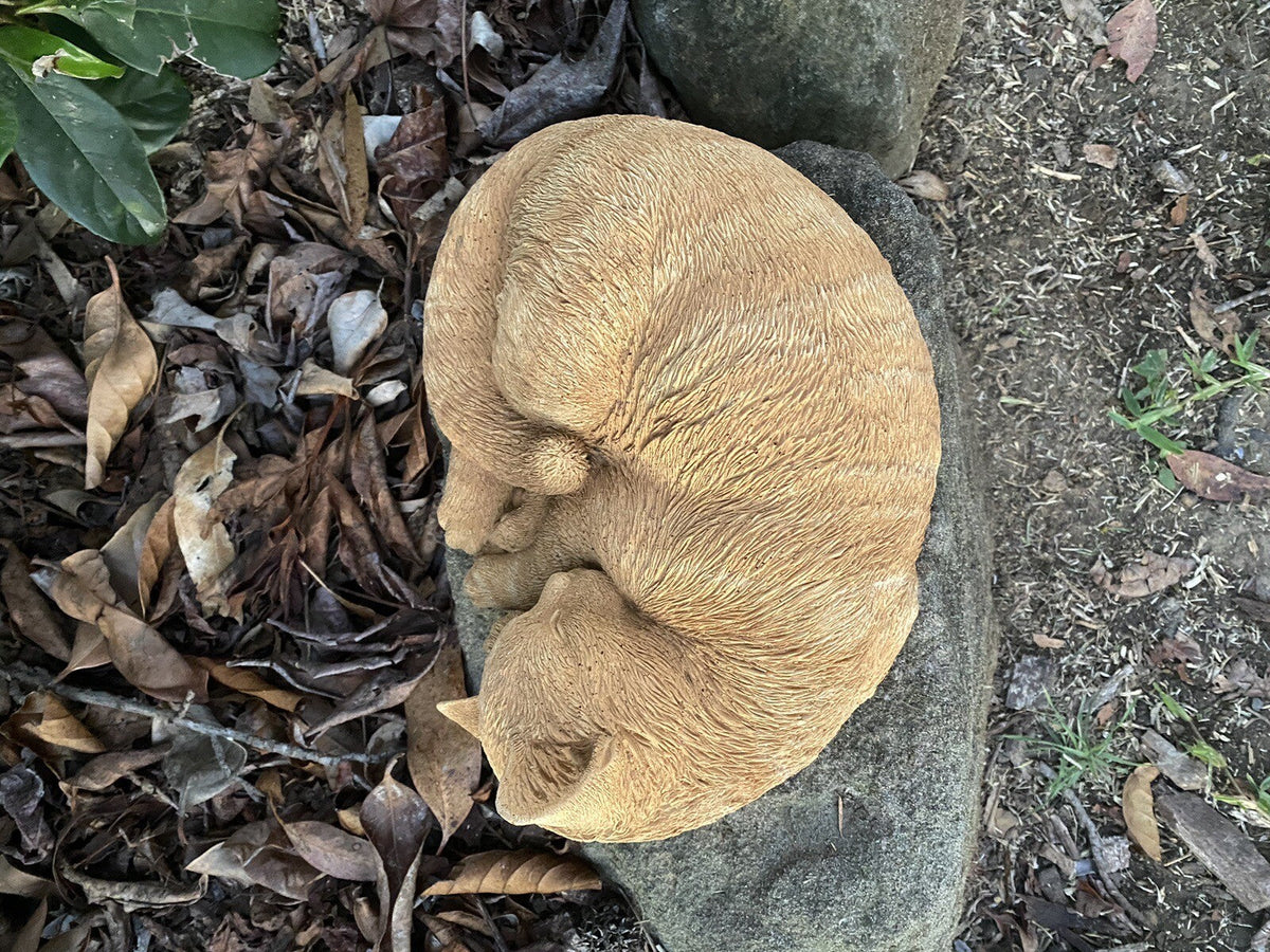 22nice4me Garden Statues ginger tabby cat sleeping statue made of concrete with an antique finish for outdoor gardens