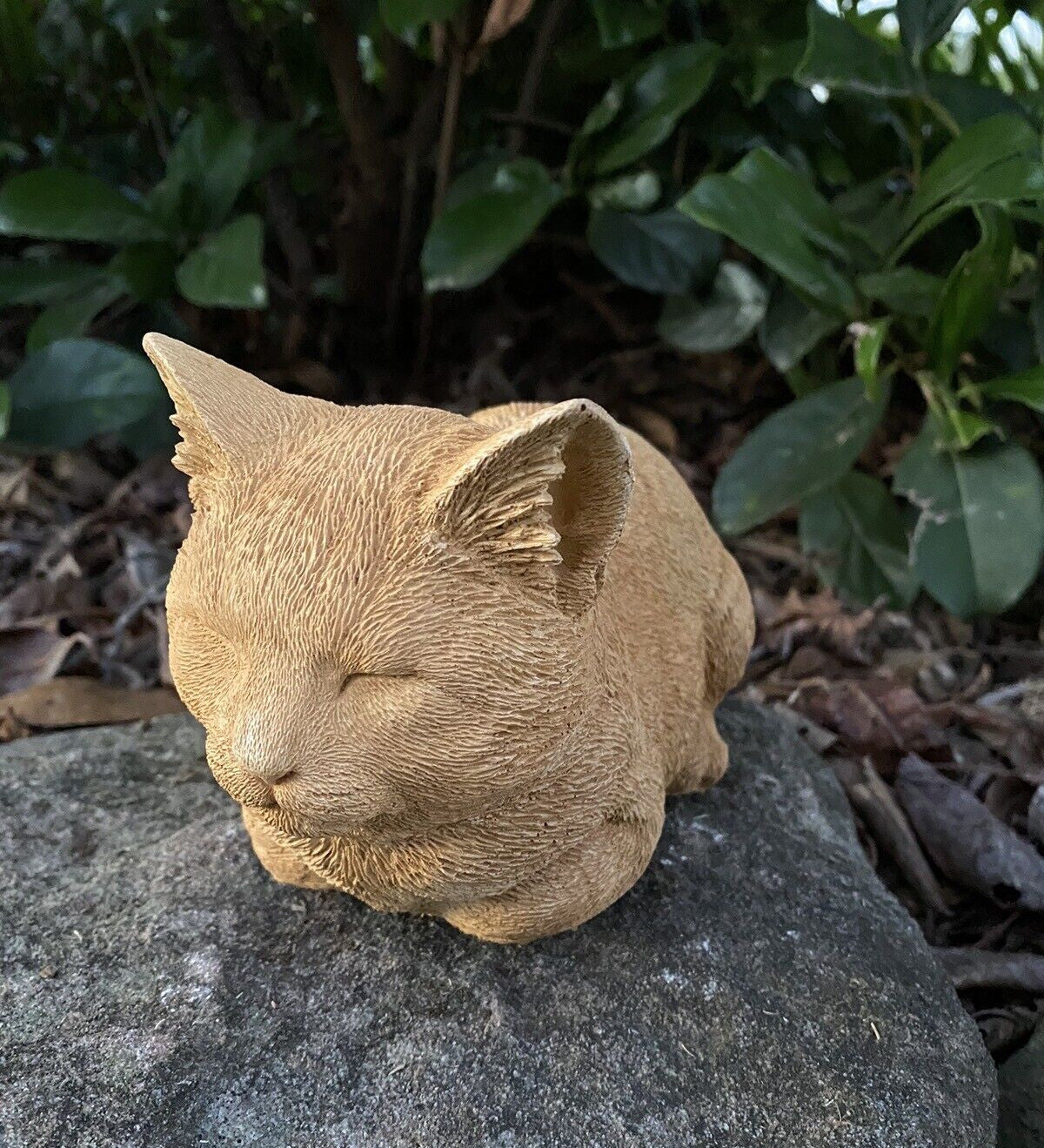 22nice4me Garden Statues ginger tabby sleeping cat concrete memorial garden ornament