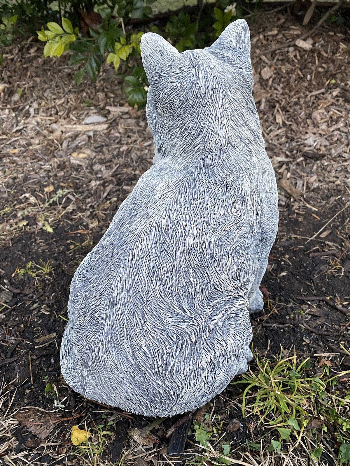 22nice4me Garden Statues grey concrete sitting cat memorial ornament with textured fur and antique finish
