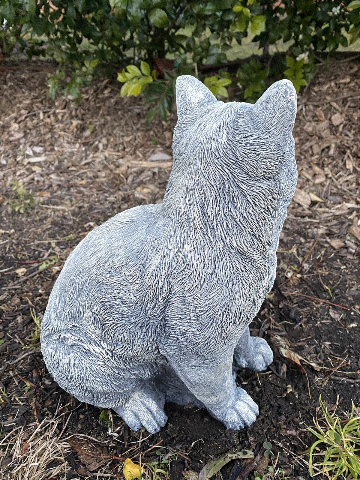 22nice4me Garden Statues grey concrete sitting cat memorial ornament with textured fur and antique finish