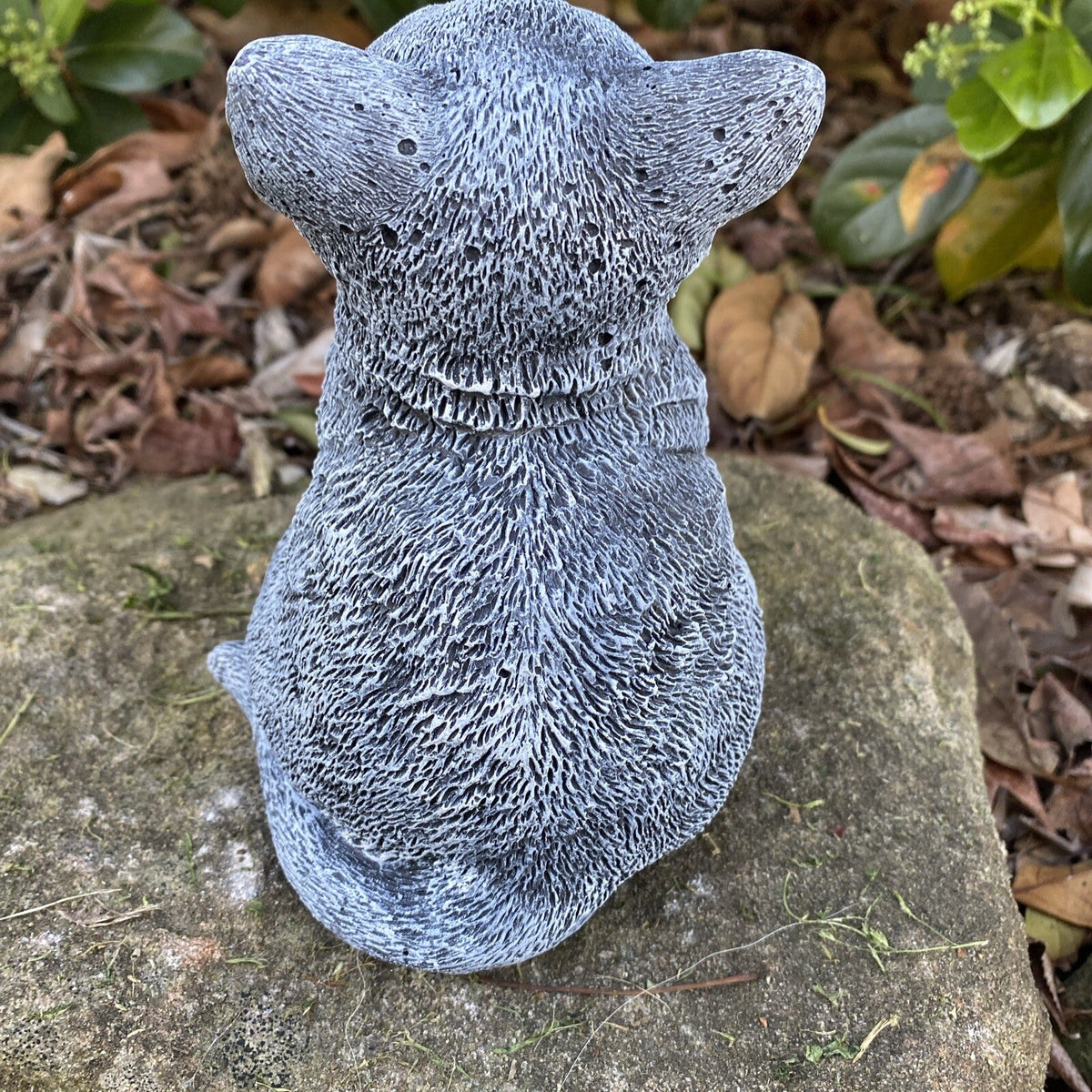 22nice4me Garden Statues grey concrete sitting cat garden ornament with textured fur detail