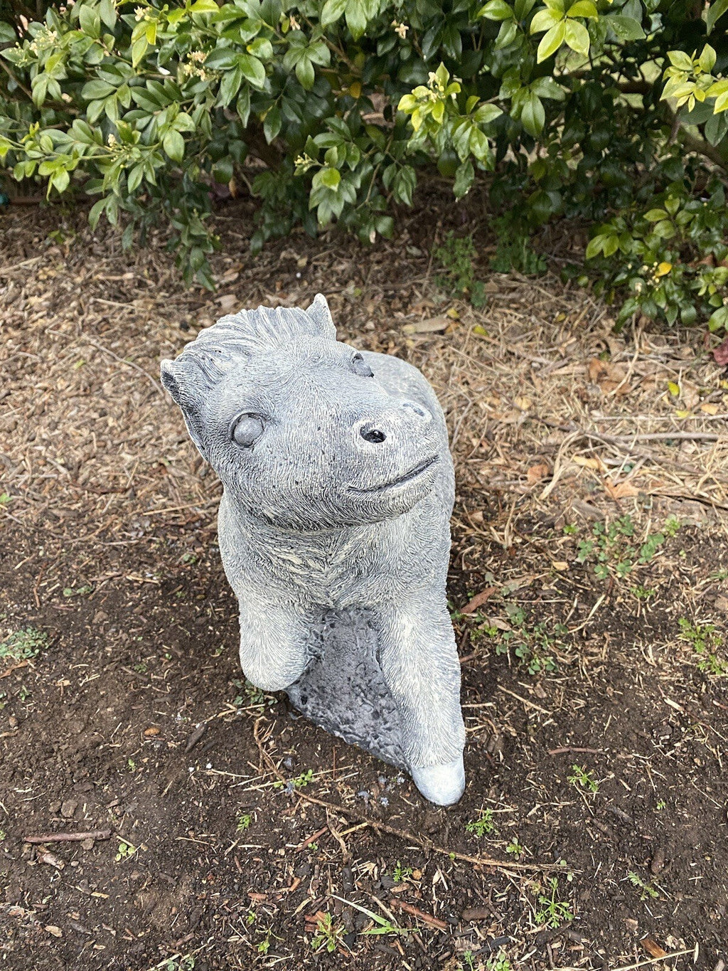 22nice4me Garden Statues grey concrete pony sculpture with a matte finish, designed for outdoor garden decor.