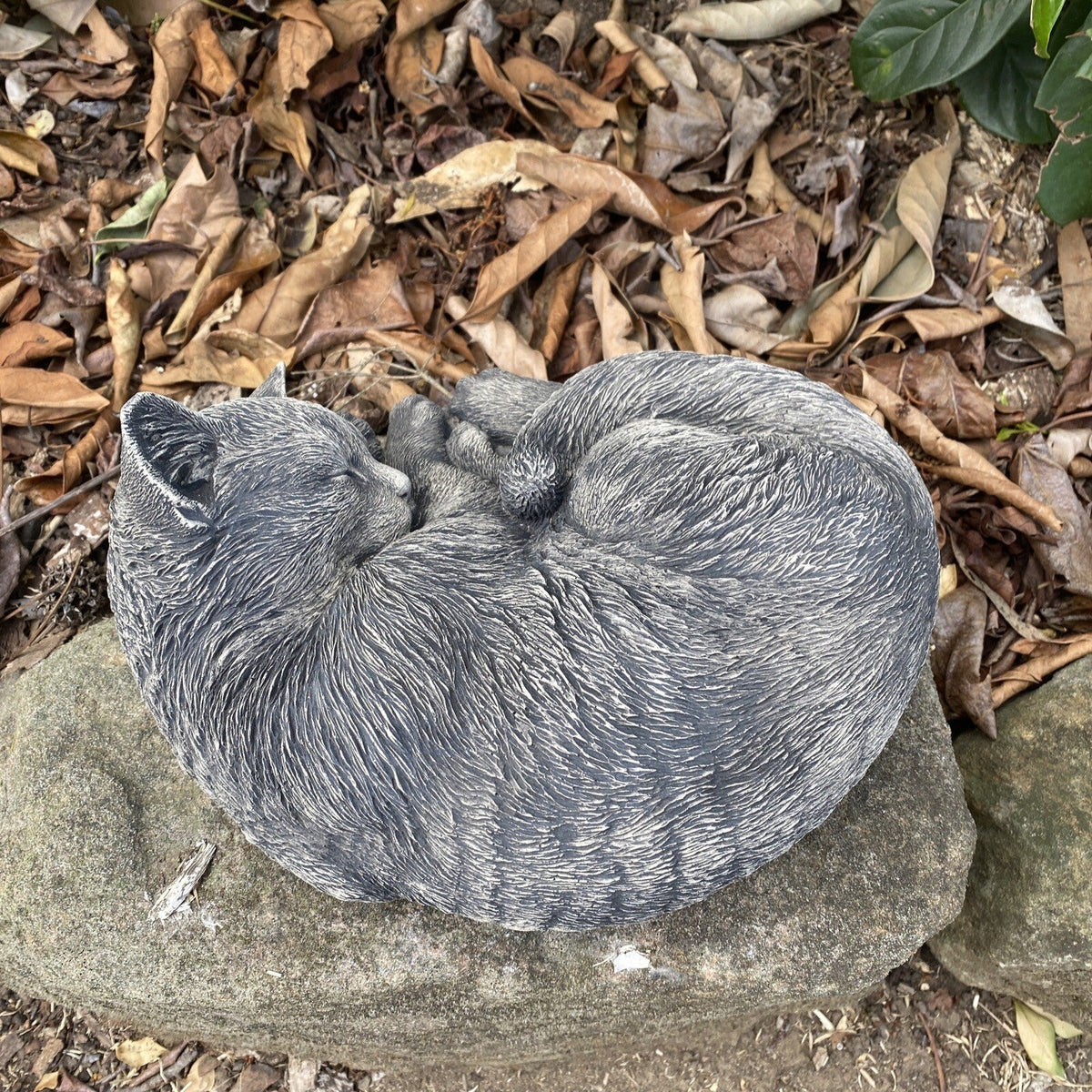 22nice4me Garden Statues grey concrete sleeping kitten statue with realistic hand-painted fur texture for outdoor use