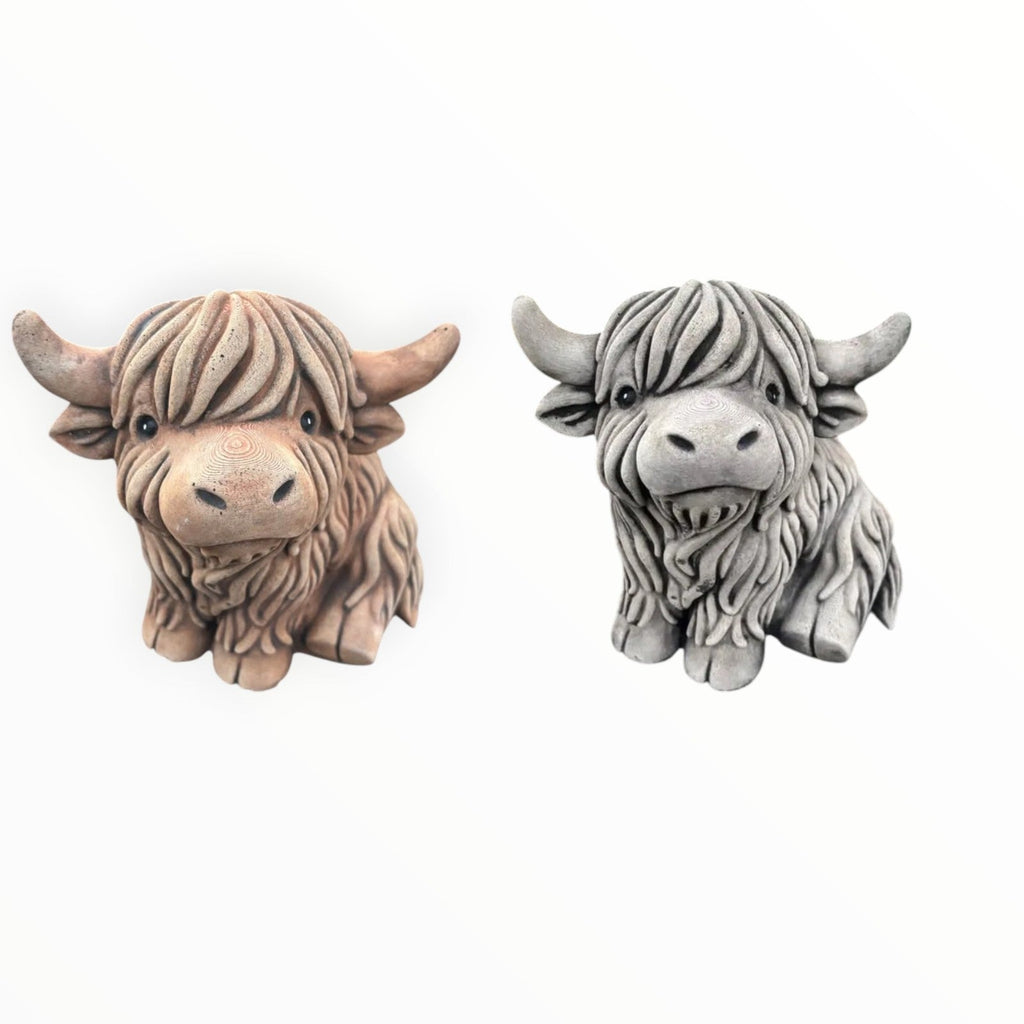 22nice4me Garden Statues concrete Highland cow ornaments in brown and grey with shaggy coats and curved horns