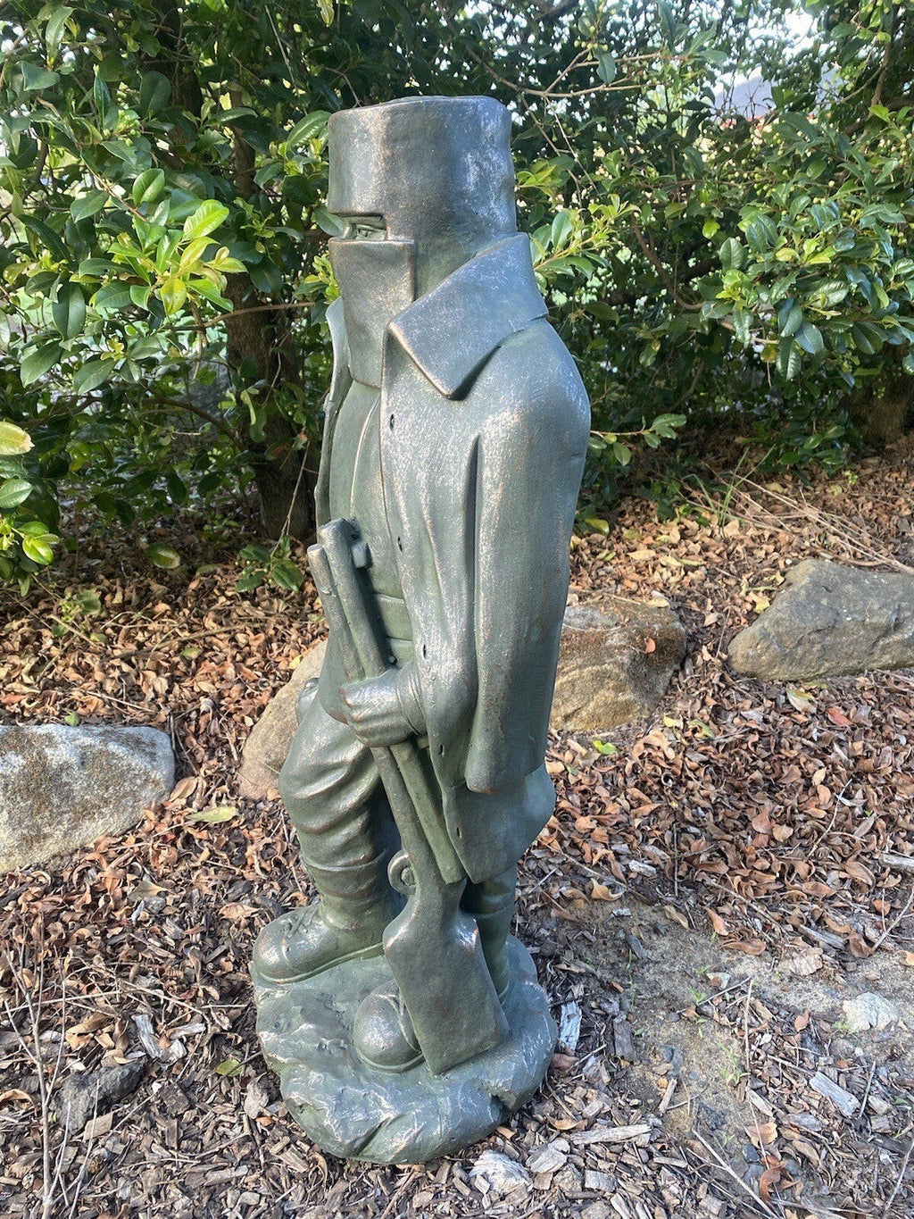 22nice4me Garden Statues 70cm rustic fiber clay Ned Kelly figurine holding a rifle standing in a garden setting