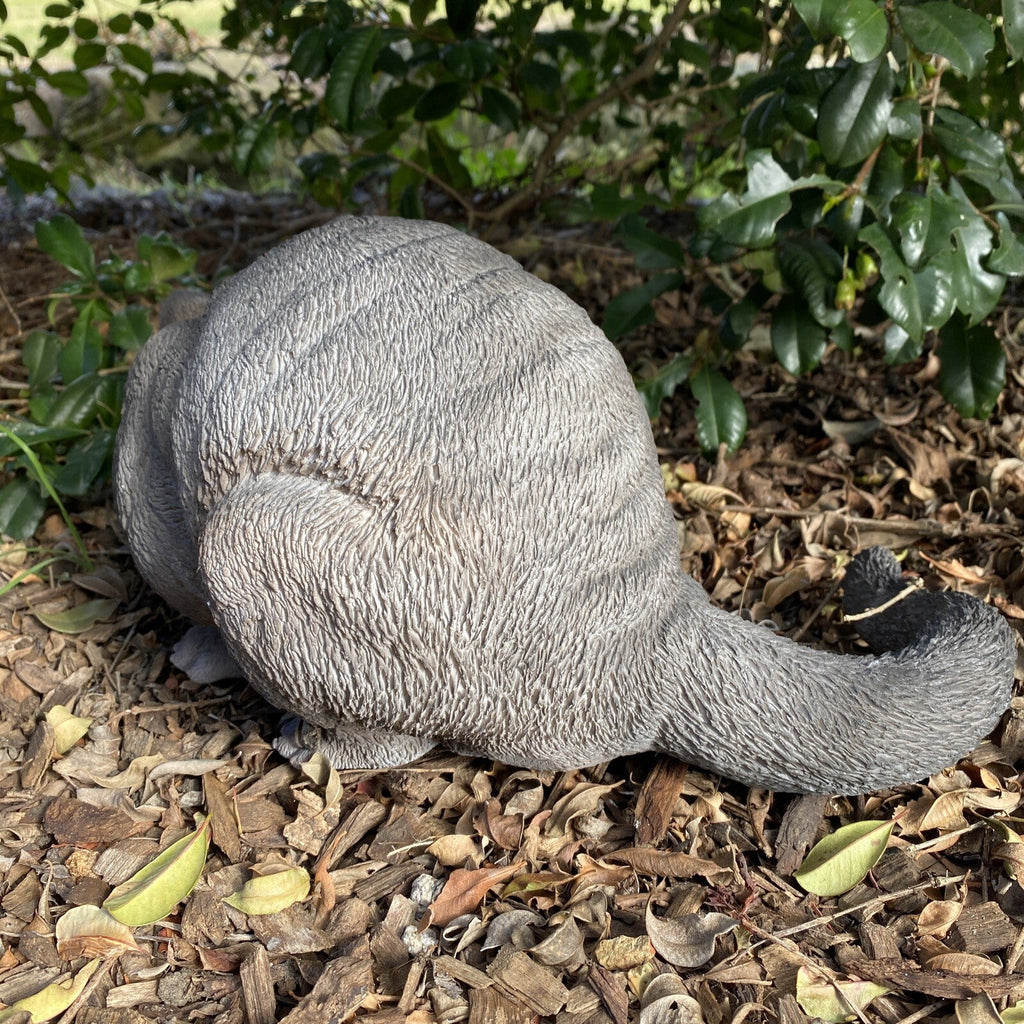 22nice4me Garden Statues hand-painted resin Australian possum figurine with realistic fur texture in a garden setting