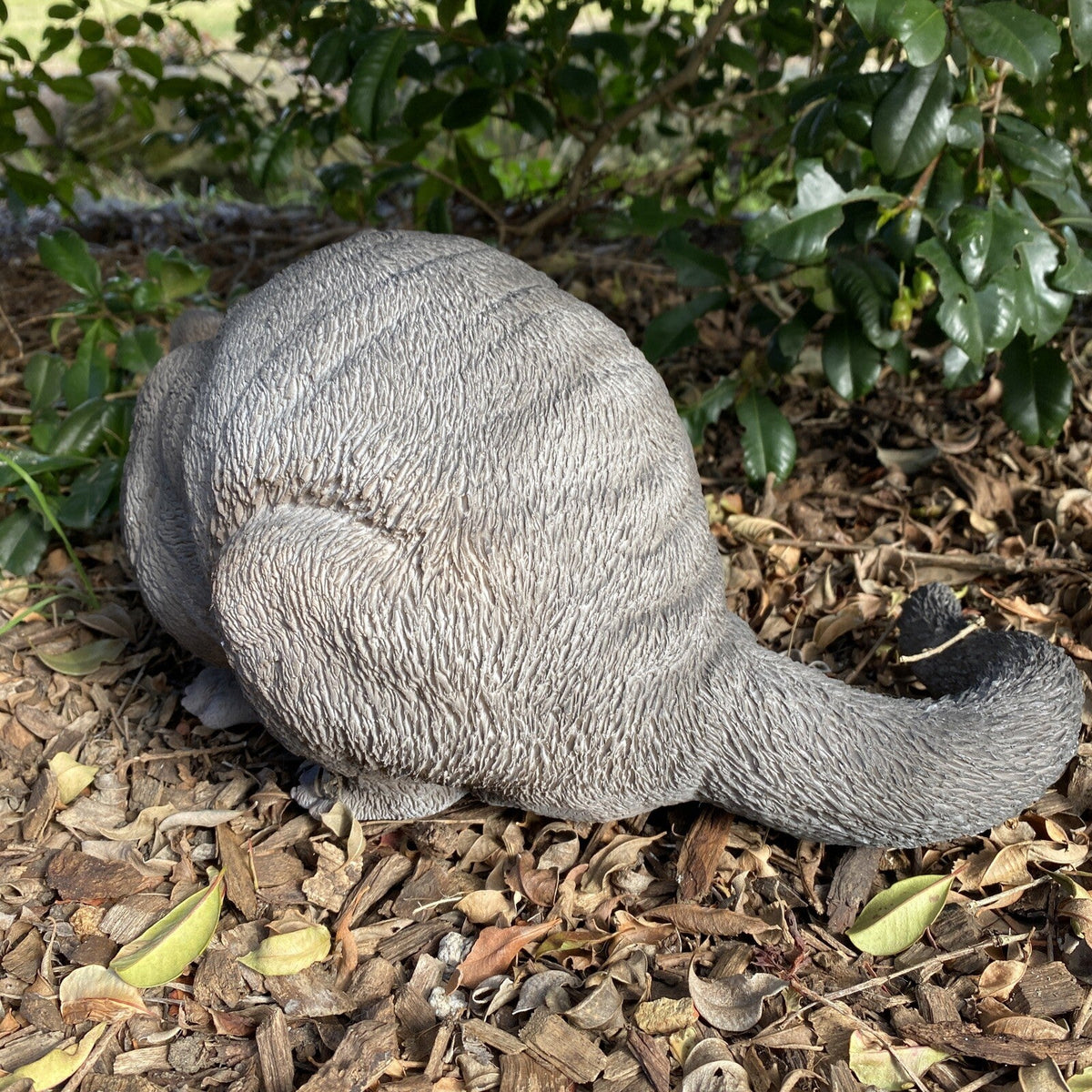 22nice4me Garden Statues hand-painted resin Australian possum figurine with realistic fur texture in a garden setting