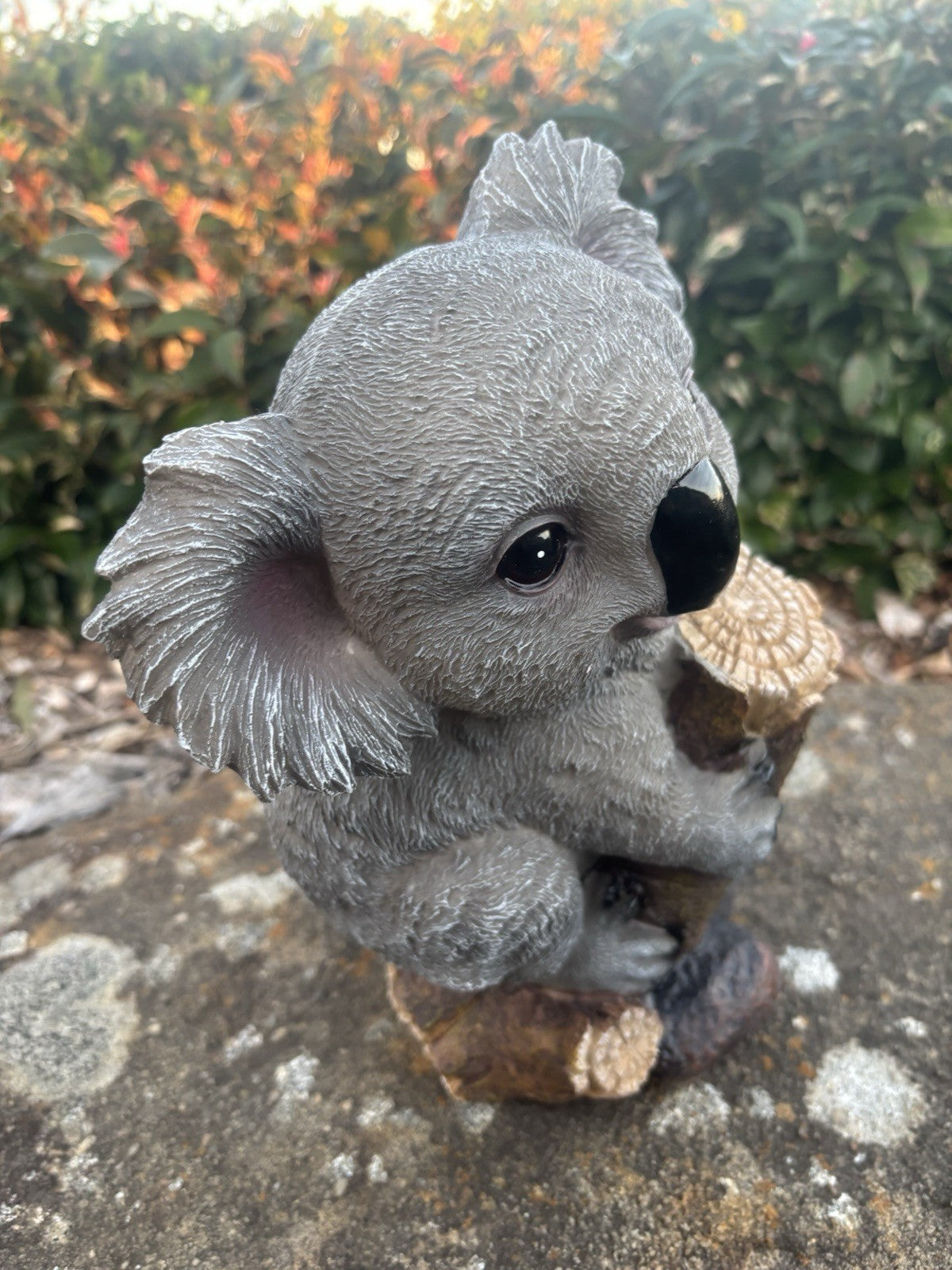 22nice4me Garden Statues resin koala ornament resting on a branch with detailed grey fur texture for outdoor decor
