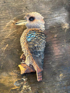 22nice4me Garden Statues resin hanging kookaburra ornament with detailed brown, cream, and blue feather textures.