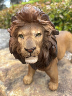 22nice4me Garden Statues resin lion ornament with realistic textured mane and fur, standing on a stone surface.