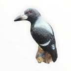 22nice4me Garden Statues resin magpie bird ornament perched on a rustic tree stump with detailed black and white feathers