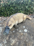 22nice4me Garden Statues resin platypus ornament with realistic hand-painted details on a stone surface