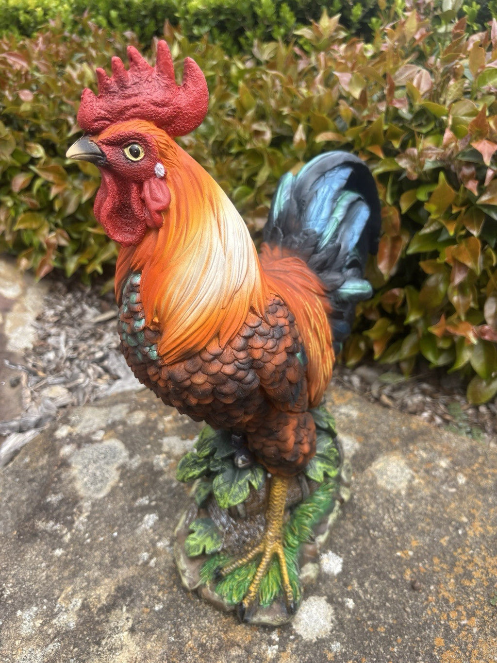 22nice4me Garden Statues resin rooster ornament with vibrant orange, red, and blue-black feathers on a natural base