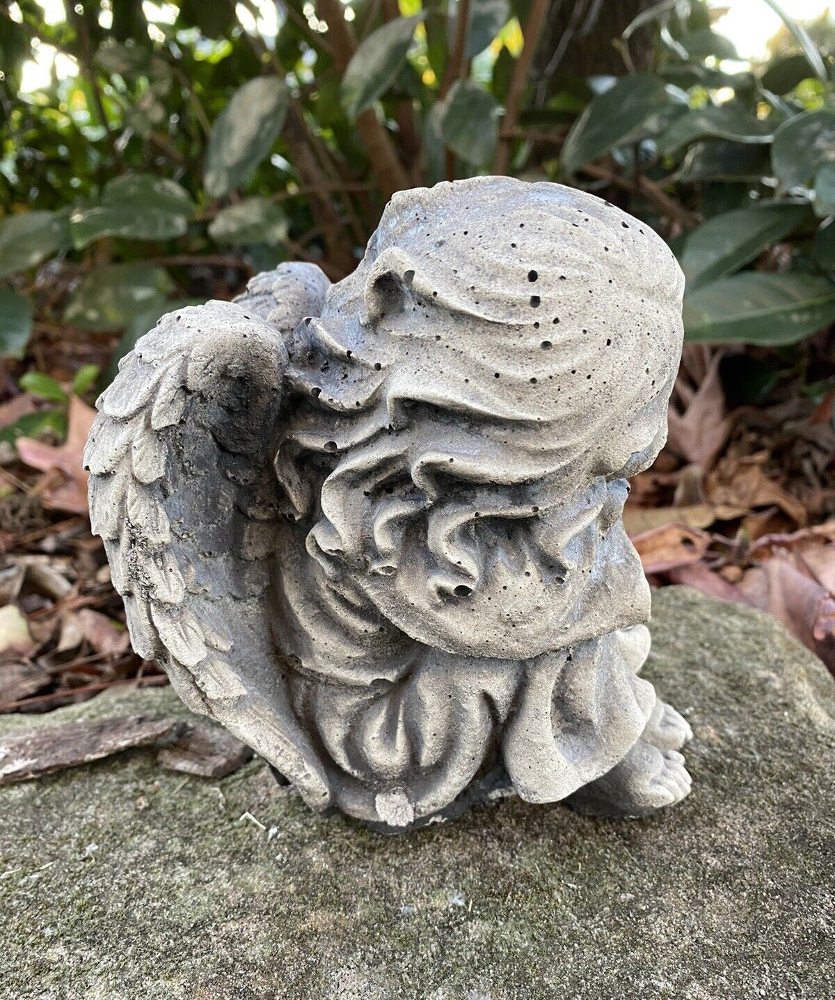 22nice4me Garden Statues sleeping angel memorial ornament in grey concrete with a hand-painted matte finish